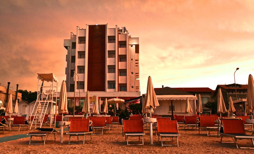 Hotel Ambassador Marotta Exteriér fotografie